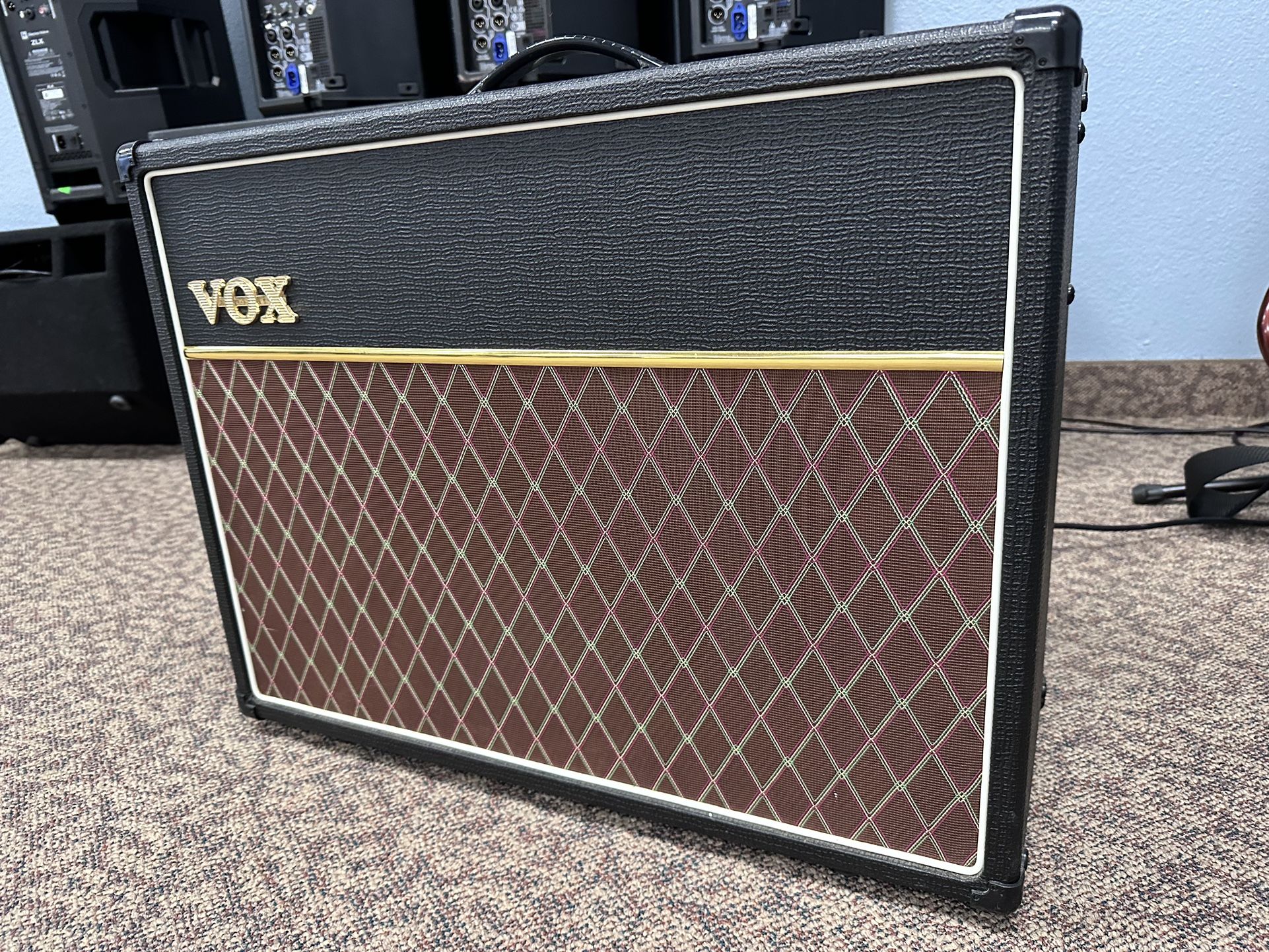 Vox Electric Guitar Amplifier 