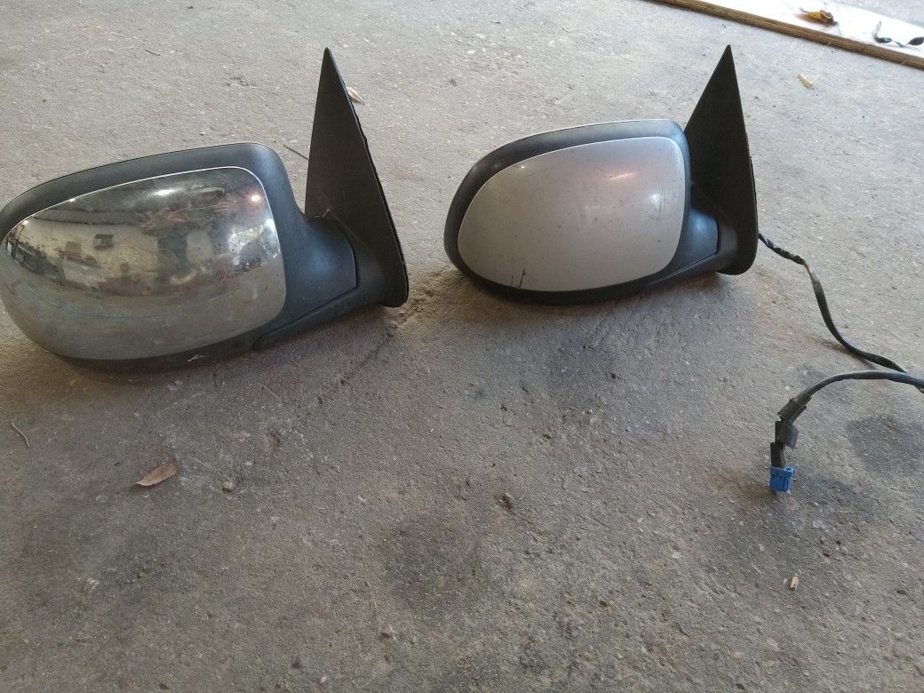 99-06 chevy/GMC passenger size mirrors