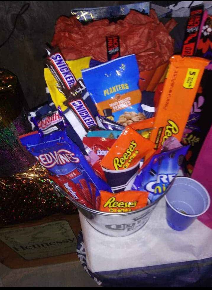 Dipar Cakes And Baskets