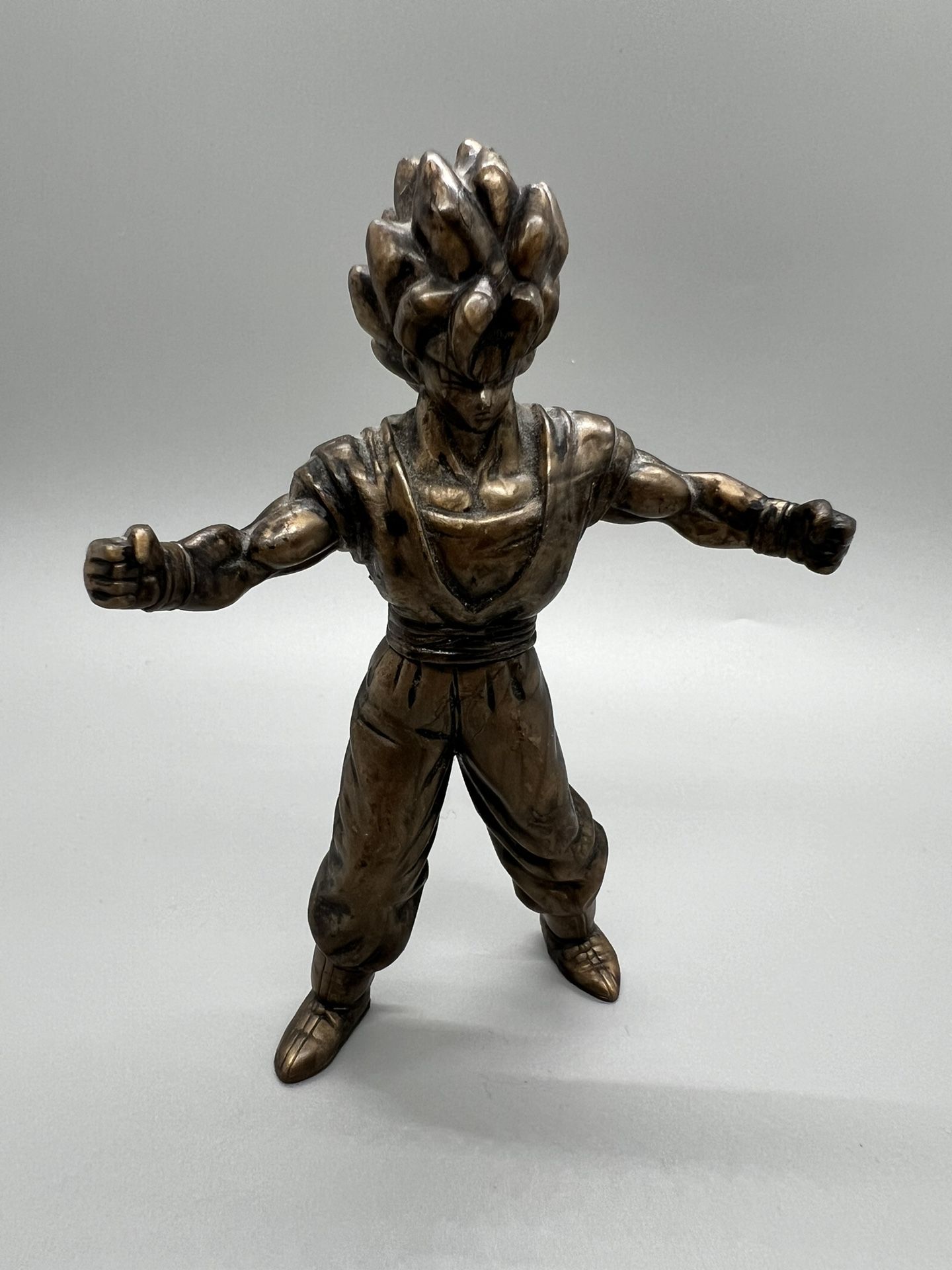 Vintage Dragon Ball Z-Goku SS Bronze Figure Burger King Happy Meal Toy 5" 2000