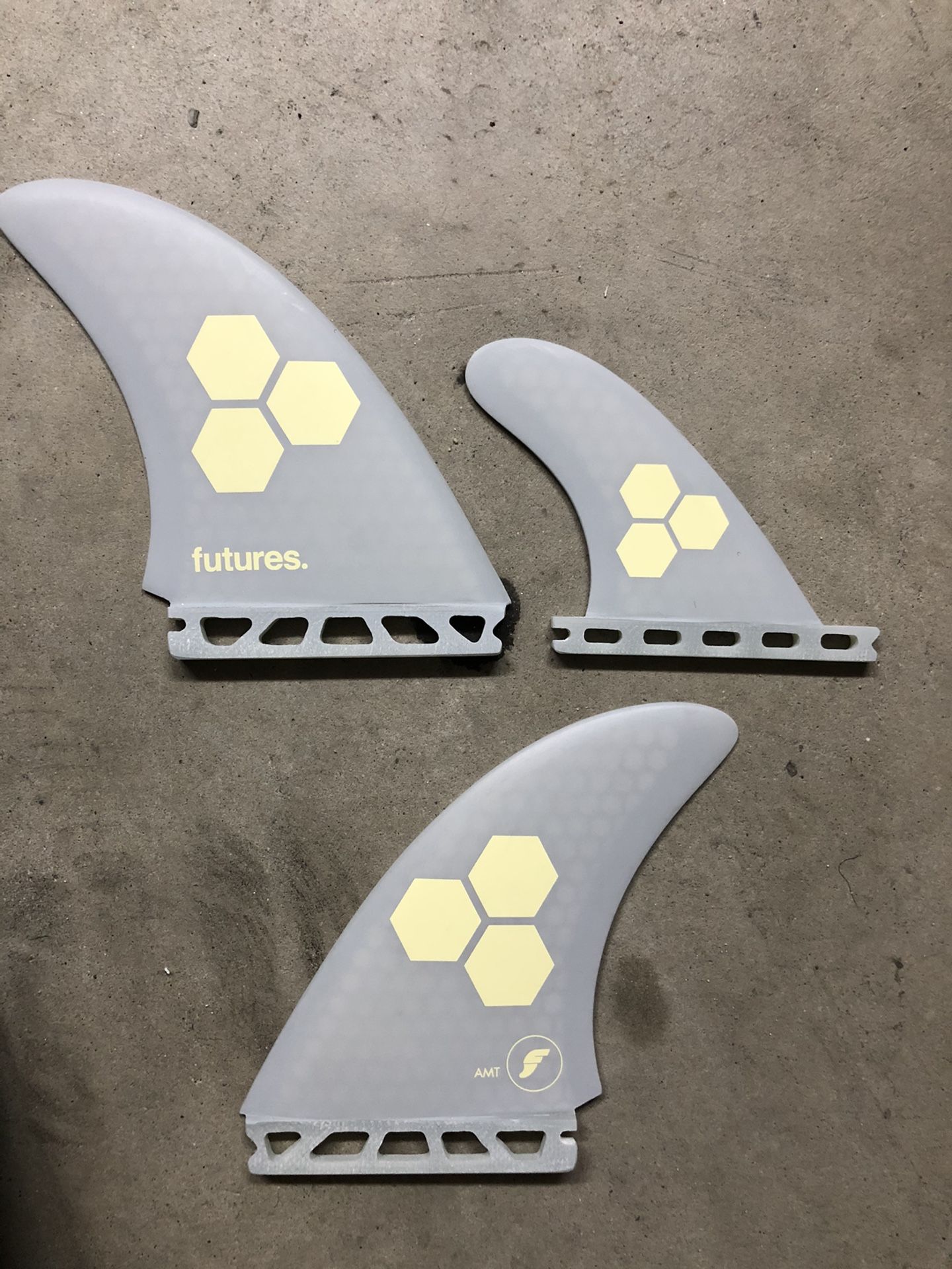 Futures AMT Twin fin plus trailer - Brand New Surfboard Fins