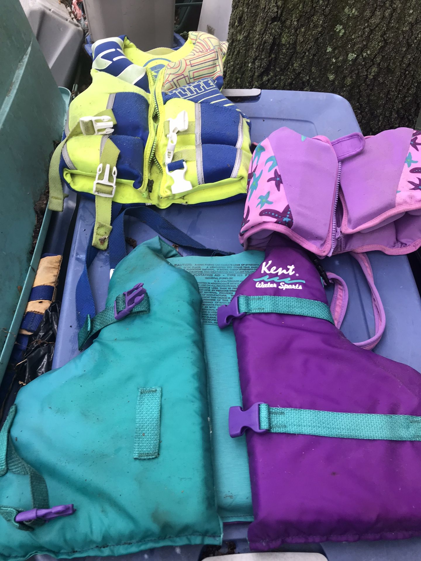 Toddlers Lifevest See All Pictures Only $15 Each Firm