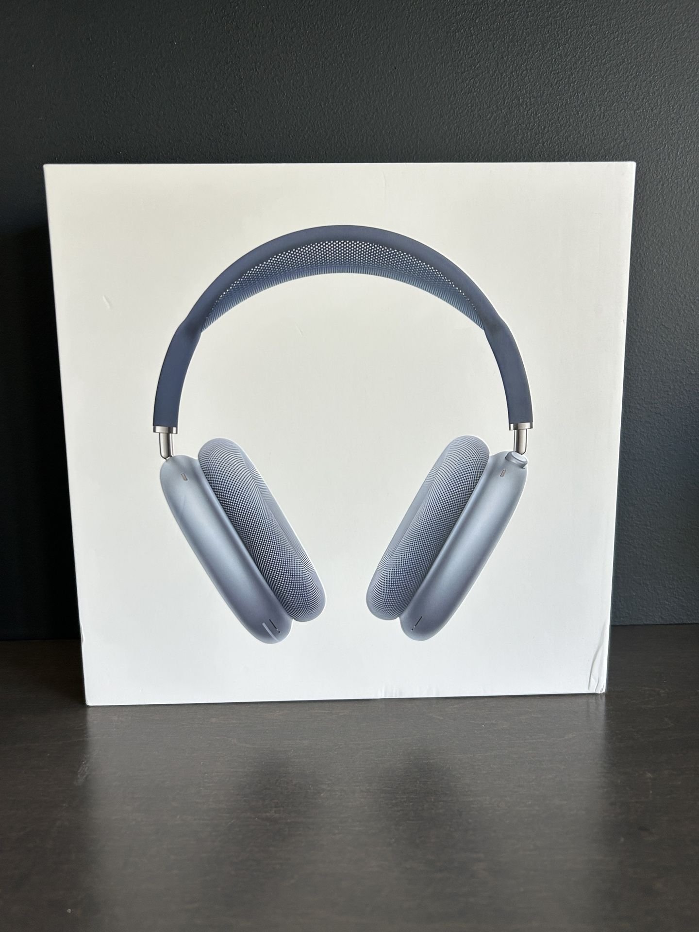 AirPod Maxes Blue