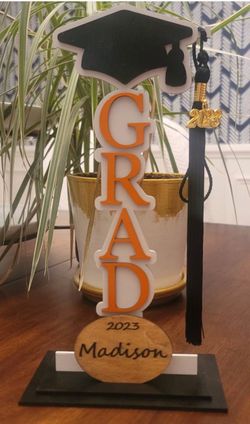Graduation tassel holder