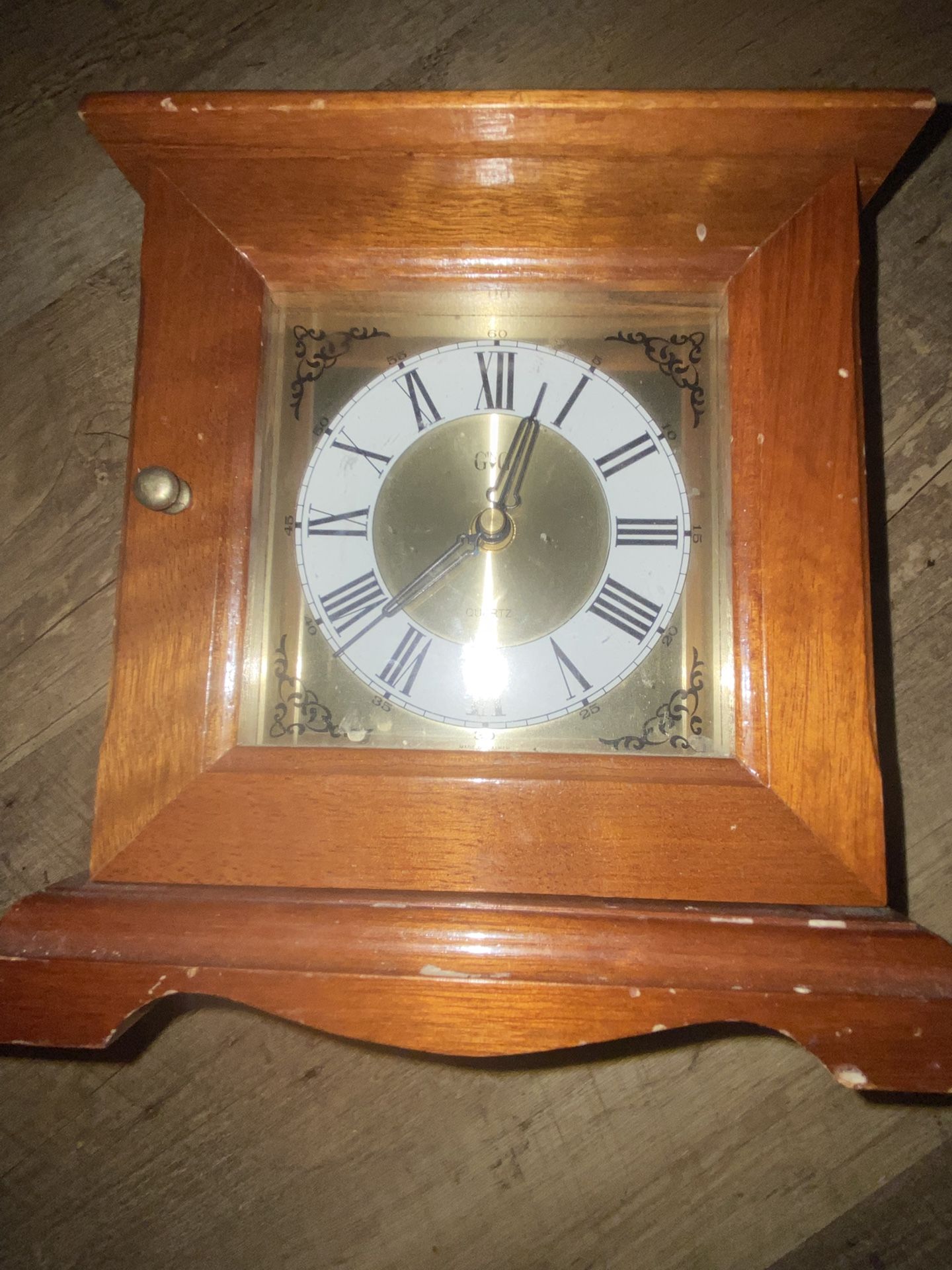 GNG Qaurtz Wooden Mantle battery operated Clock with a hidden jewelry compartment