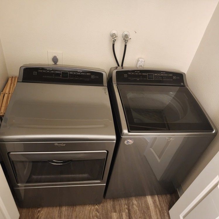Used Whirlpool Washer(Model WTW7500GC) Dryer( Model WED7500GC)(Cash Prefered)