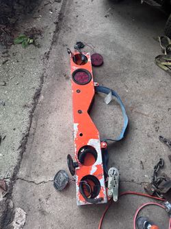 DAMAGED Tow Light Semi Heavy Duty