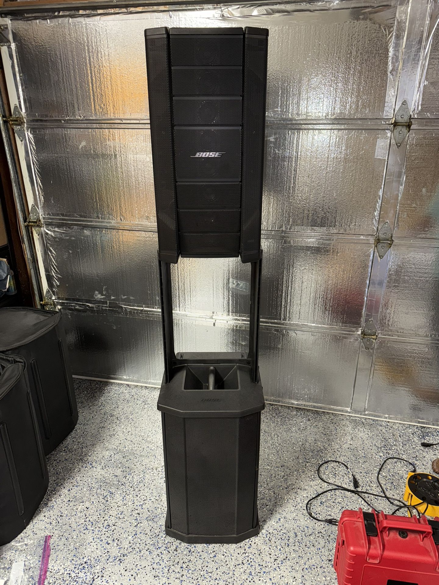 Bose F1 Model 812 Flexible Array Loudspeaker and Subwoofer Combo