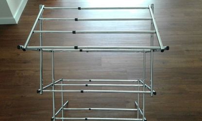 COLLAPSIBLE CLOTHES DRYER