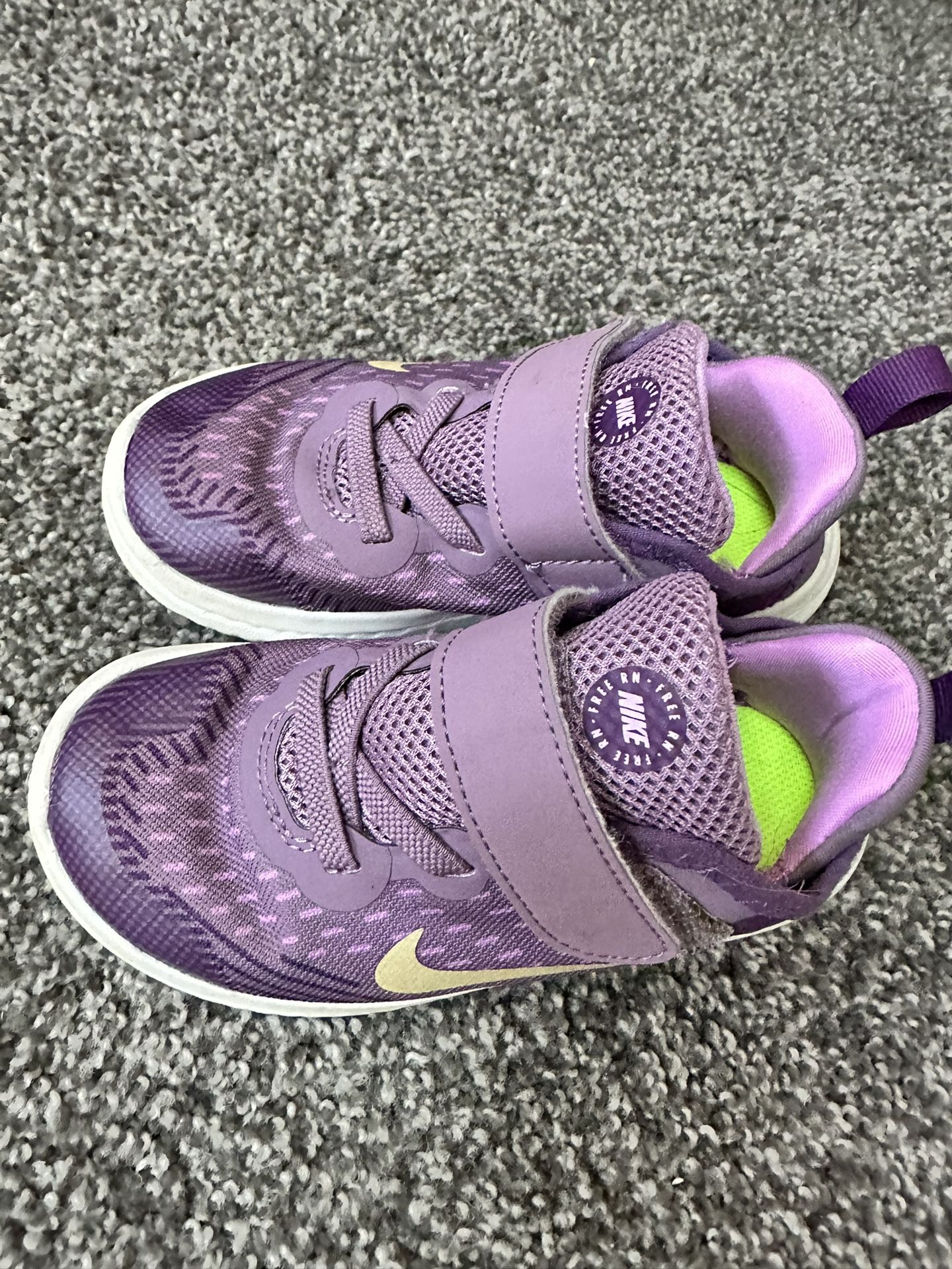 Kids Shoes - Various Sizes