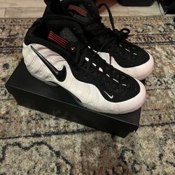 Nike Foamposite Pearl Size 12 DS