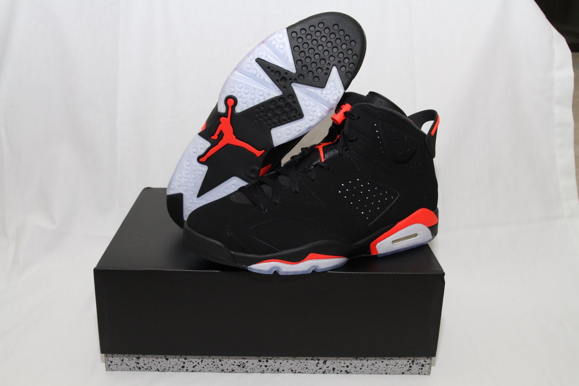 Jordan 6 Infrareds size 9.5