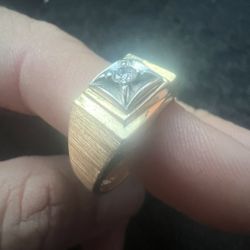 14kt Ring Real Diamond