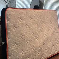 Full Sized Jerome’s mattress: Firm Plush