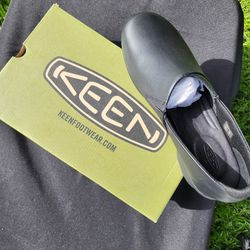 KEEN Leather Service/Nursing CLOGS * NEW