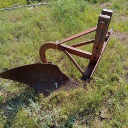 Single Pull Behind Tractor Plow