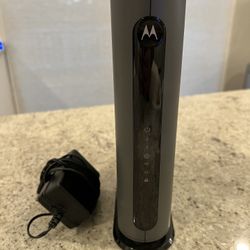 Motorola MG7550 - Modem with Built in WiFi