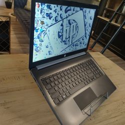 HP Notebook - In New Condition $200 - Big Screen, Windows 11 Pro 2026