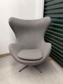 Vintage Mid-Century "White Furniture" Egg Chair – Jacobsen Style