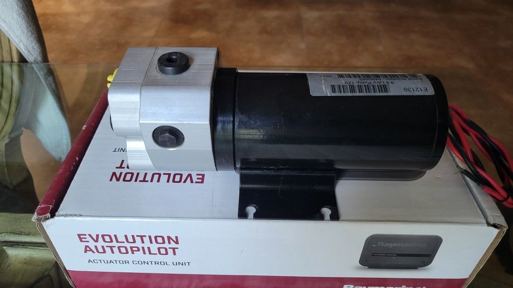 Boat Autopilot  Raymarine ACU-100 And Pump