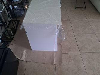 Computer desk