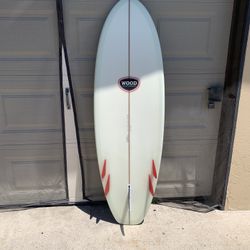 Bonzer 5’6 Surfboard 