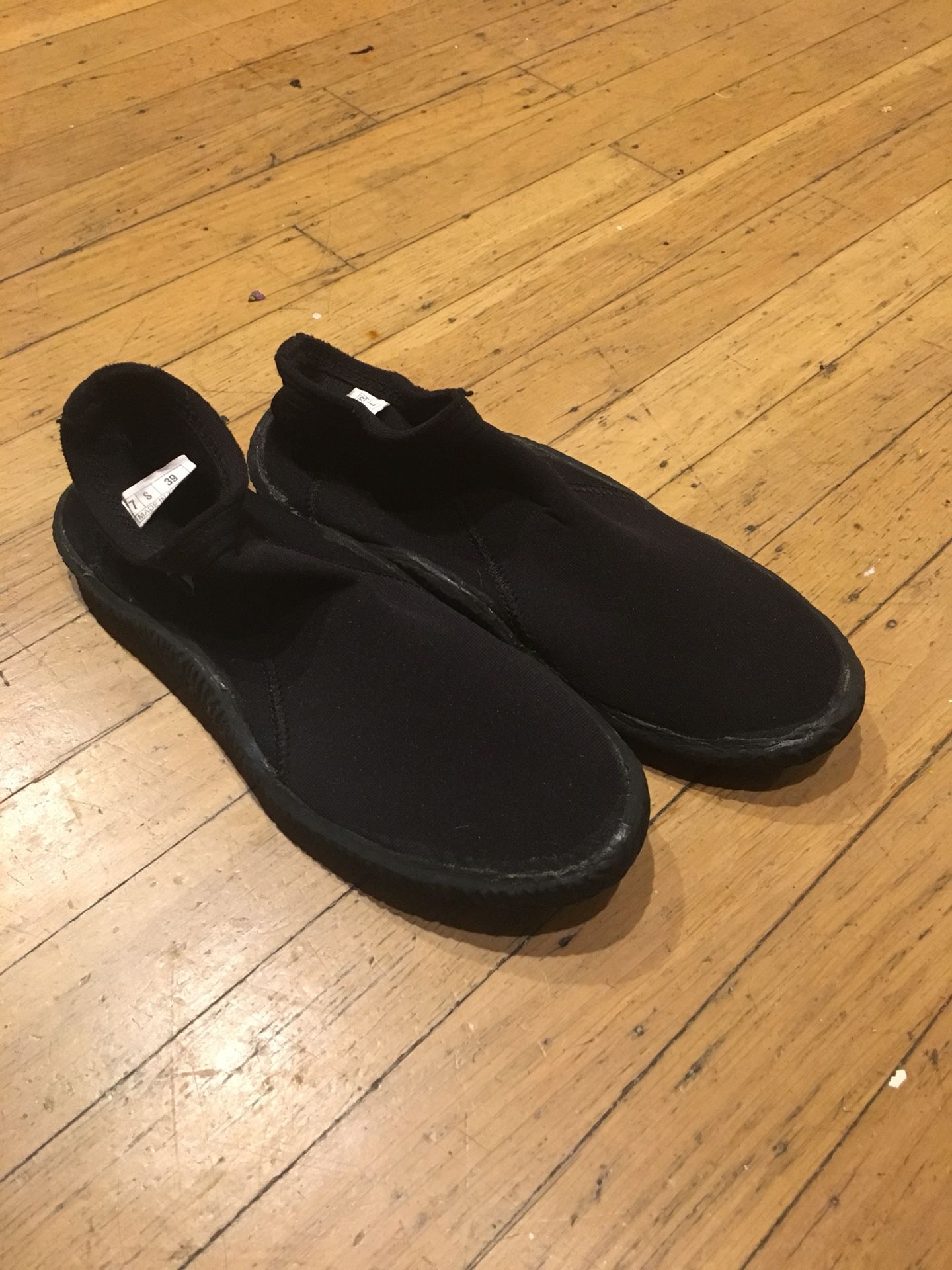 Water shoes - fits size 7.5 women’s