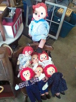 Raggedy Ann and Andy collection 8 dolls