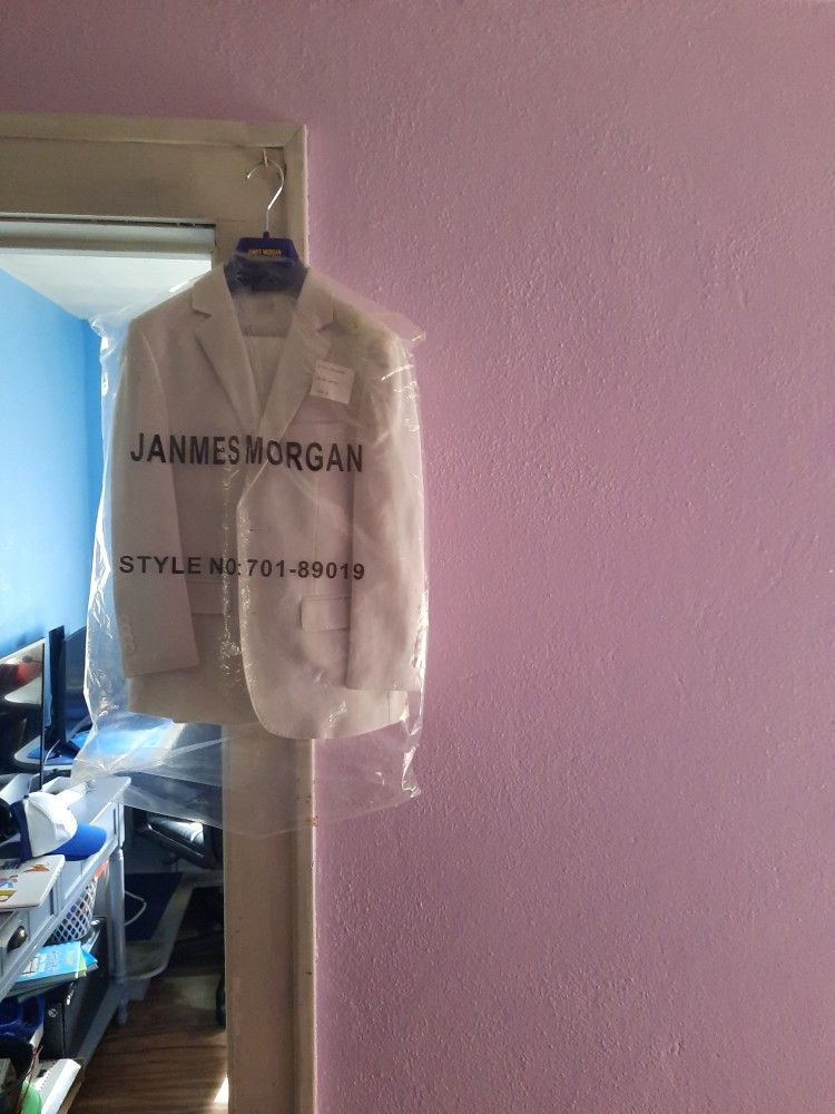 Boys Size 8 Off-white Suit