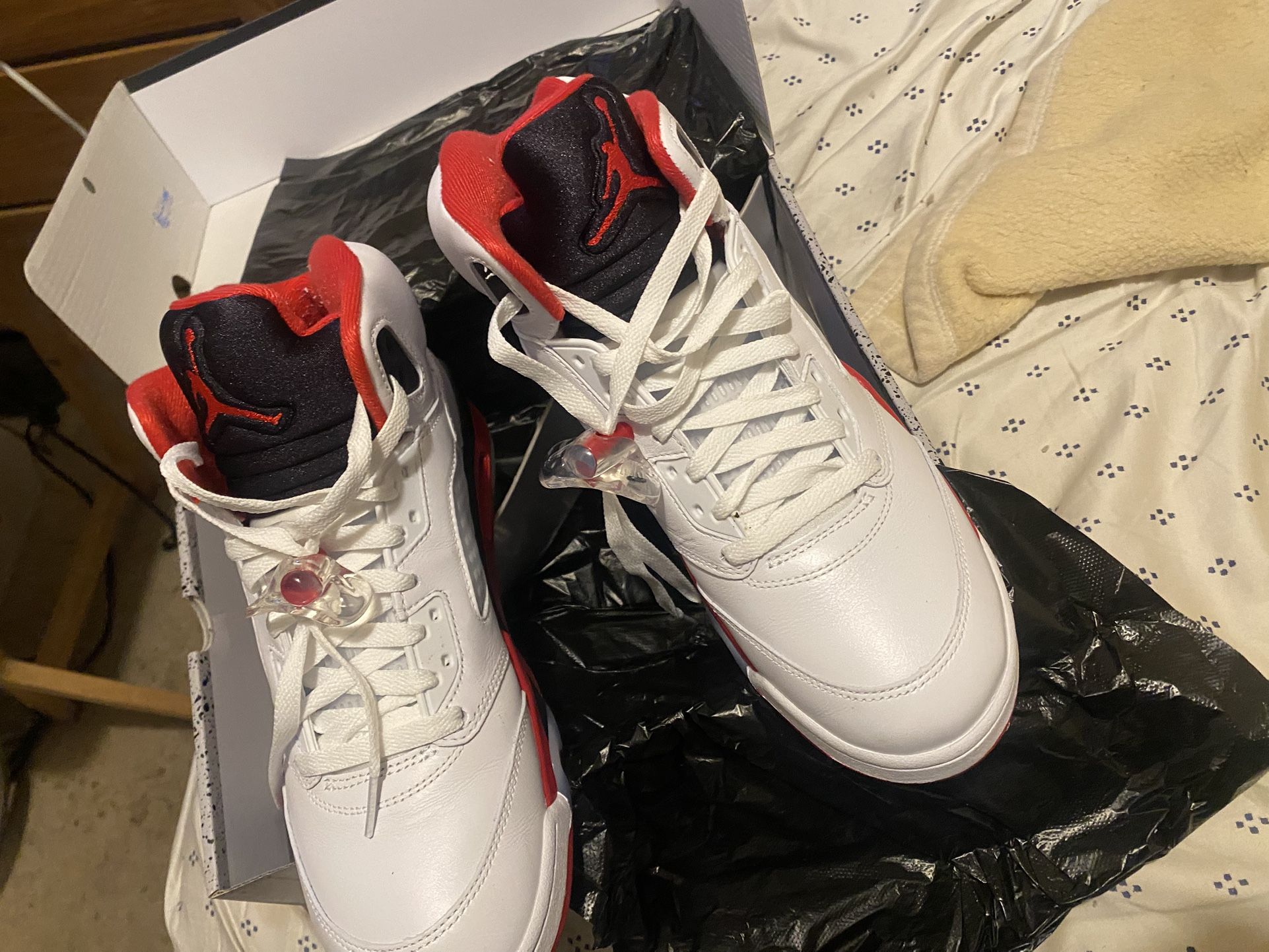 Jordan 5s Fire Red