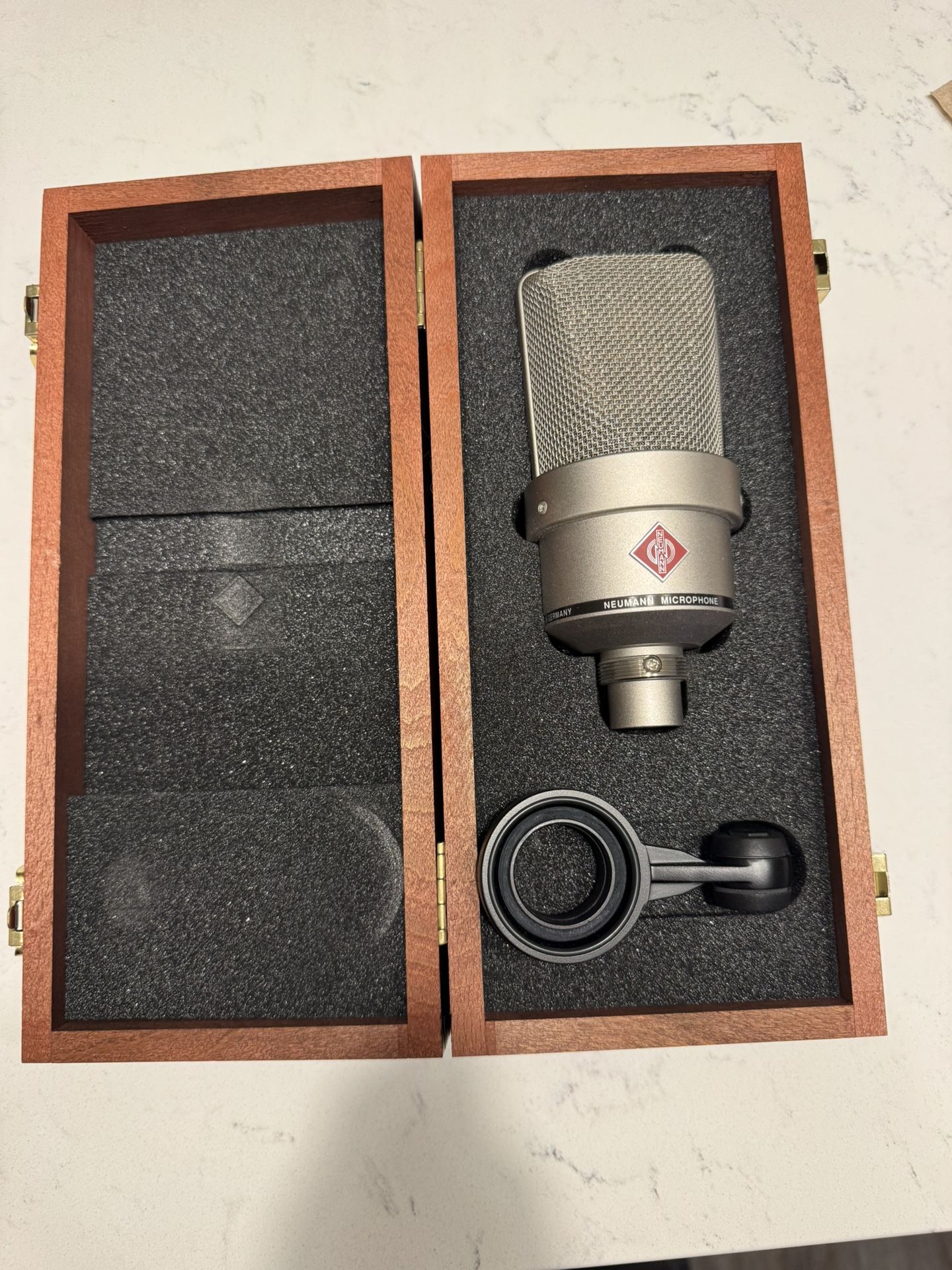 Neumann TLM103