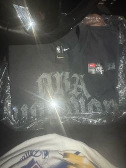 Champs Knicks rhinestone shirt  size M