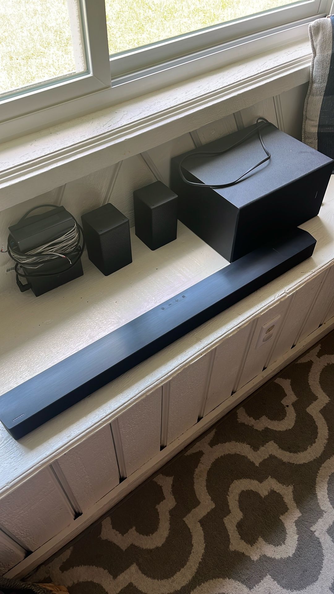Samsung Sound Bar And Speakers