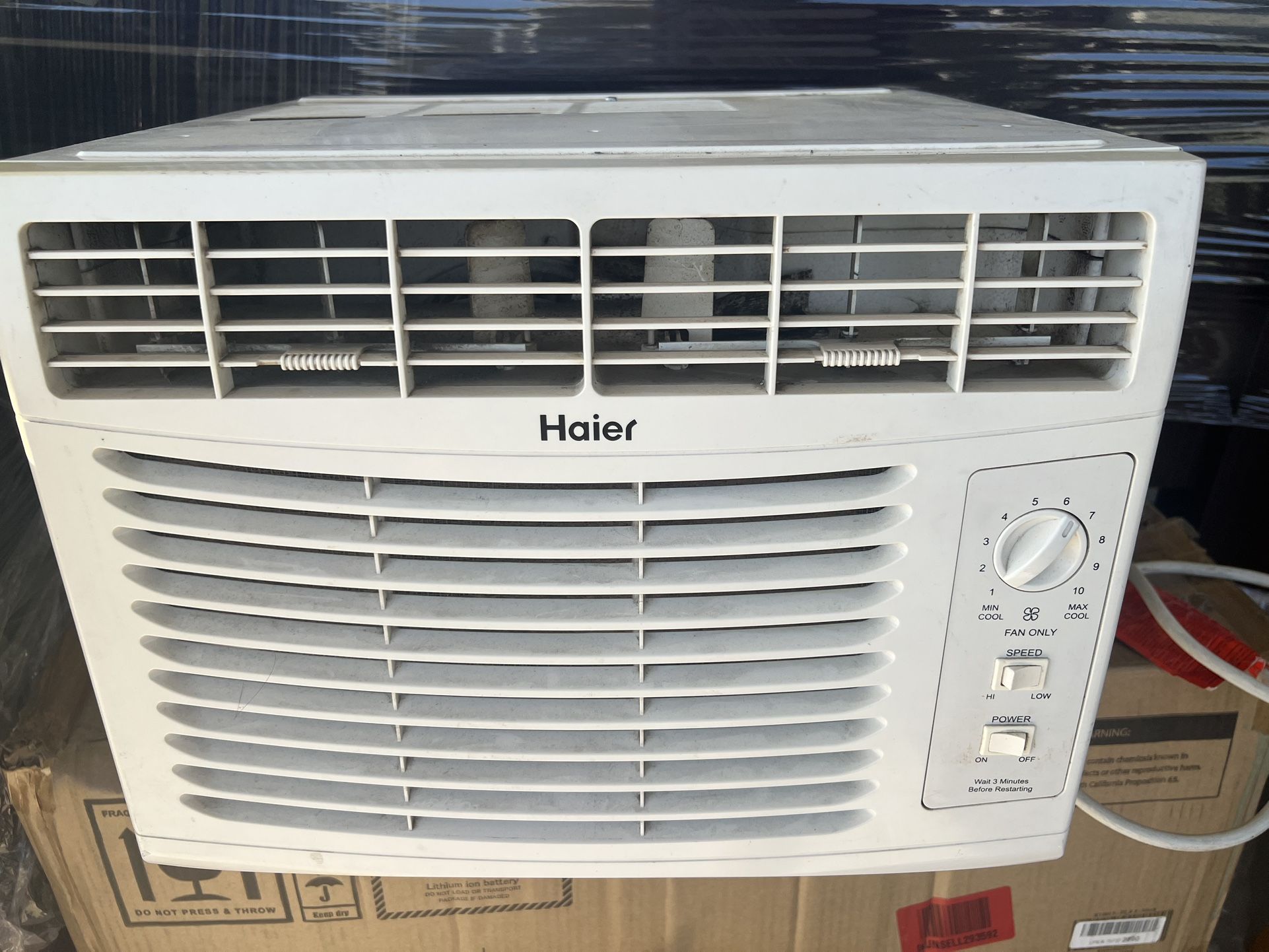 Ac Wall Unit And 4 Mirrors