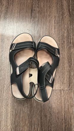 Women Sandals size 6 - for bad feet very comfortable