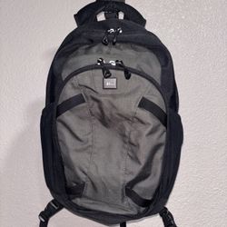 REI Outdoor Hiking Camping School Travel Lightweight Backpack Black and Gray
