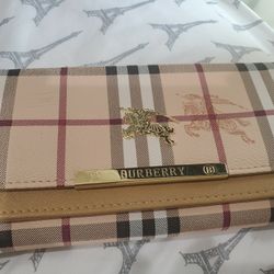 Woman's Wallet