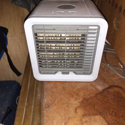 Artic Air Tables Top AC