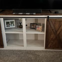 TV STAND 
