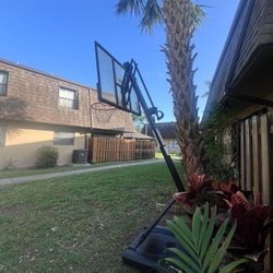 Spaulding Basketball Hoop
