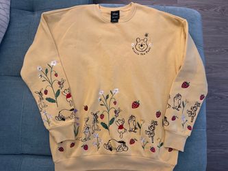 Boxlunch exclusive Winnie the Pooh sweater S/M