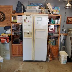 Entertainment center
