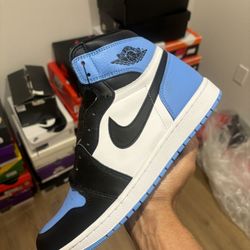 Jordan 1 High - UNC Toe