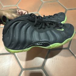 Black and green foams