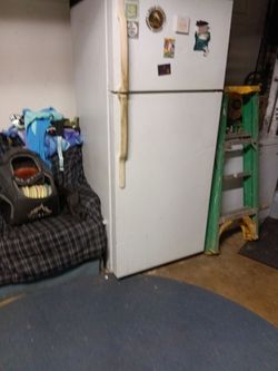 Refridgerator