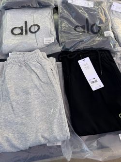 Alo Yoga unCuffed Sweatpants – Men’s & Women’s | Gray & Black | Sizes S/M/L | Brand New