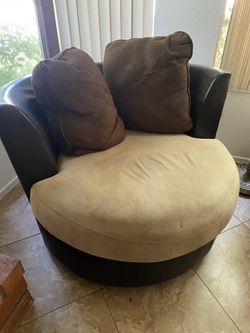 Swivel Accent chair