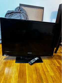 MAGNAVOX Black 720p LCD HDTV With Built-In DVD Player