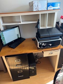 Computer desk