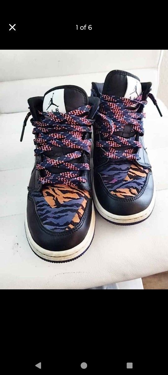 Nike Air Jordan 1 Mid SE (GS) Tiger Stripes - GS Size 4Y - (AV5174-005)